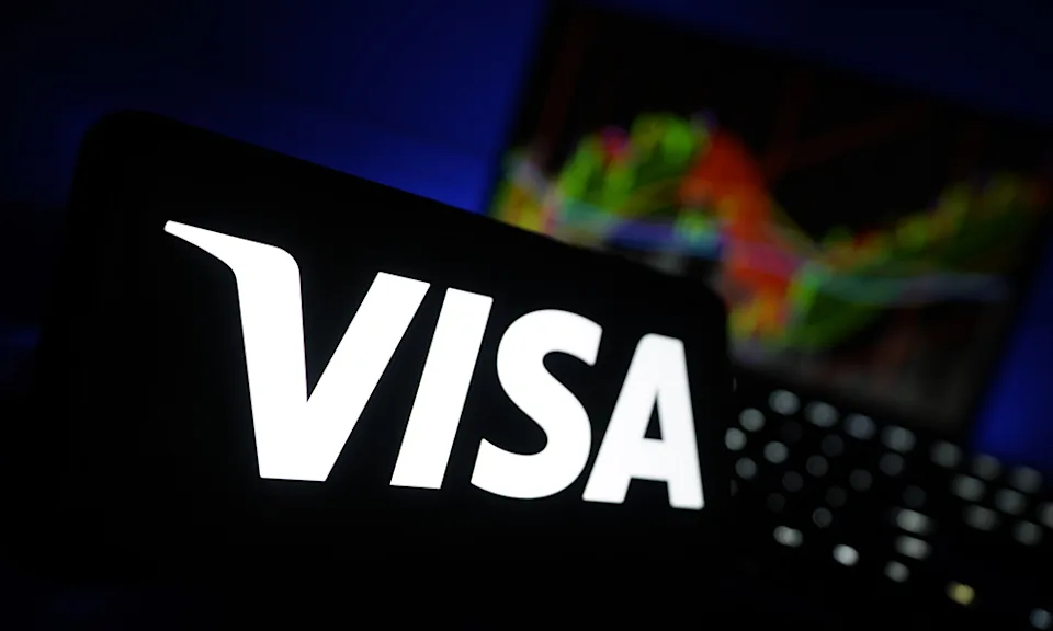 AI Shopping platform unveiled by Visa alongside stablecoin settlement tools for digital commerce.
